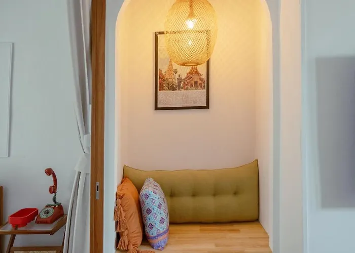 Via Baan Sathorn, City-center With Private Rooftop Near Bts * Бангкок