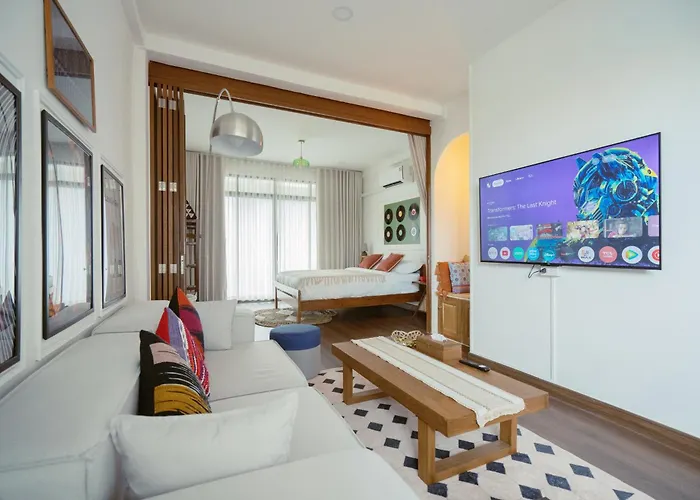 Апартаменты Via Baan Sathorn, City-center With Private Rooftop Near Bts Бангкок