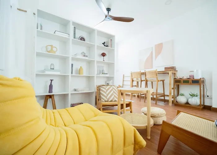 Апартаменты Via Baan Sathorn, City-center With Private Rooftop Near Bts *