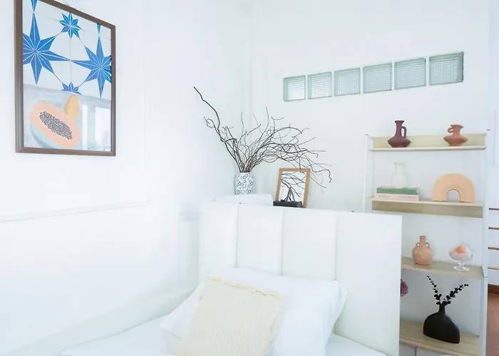 Via Baan Sathorn, City-center With Private Rooftop Near Bts Бангкок