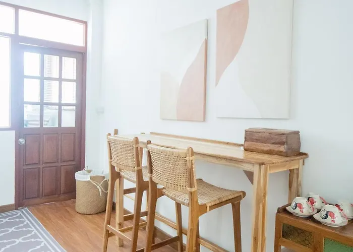 Via Baan Sathorn, City-center With Private Rooftop Near Bts Апартаменты Бангкок
