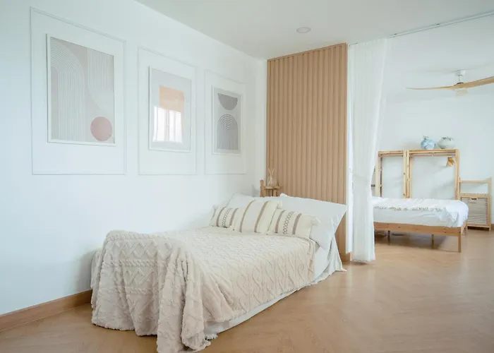 Апартаменты Via Baan Sathorn, City-center With Private Rooftop Near Bts Бангкок