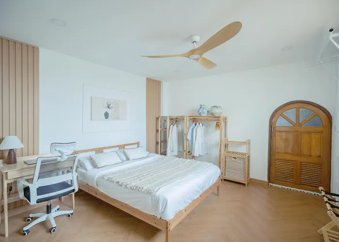 Апартаменты Via Baan Sathorn, City-center With Private Rooftop Near Bts *